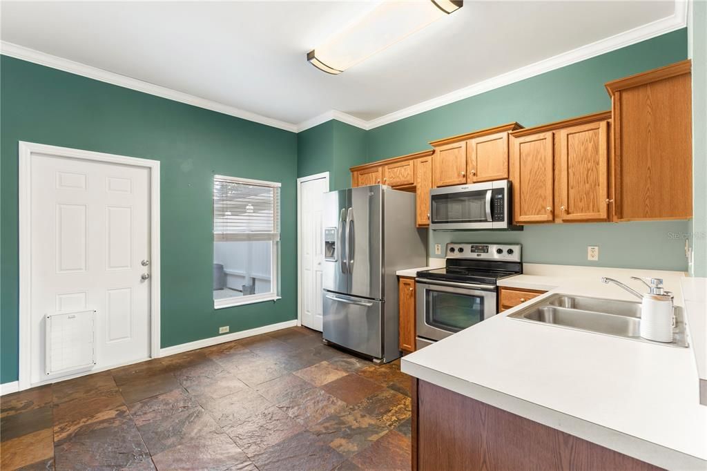 На продажу: $339,775 (2 спален, 2 ванн, 1068 Квадратных фут)