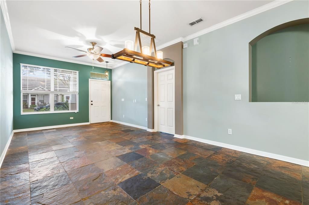 На продажу: $339,775 (2 спален, 2 ванн, 1068 Квадратных фут)