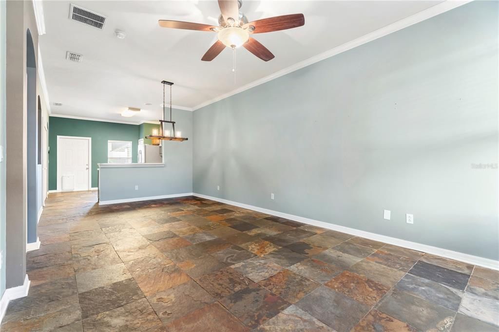 На продажу: $339,775 (2 спален, 2 ванн, 1068 Квадратных фут)