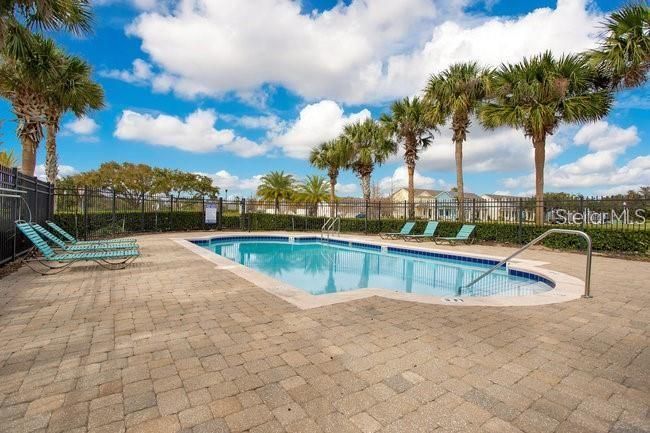 На продажу: $339,775 (2 спален, 2 ванн, 1068 Квадратных фут)