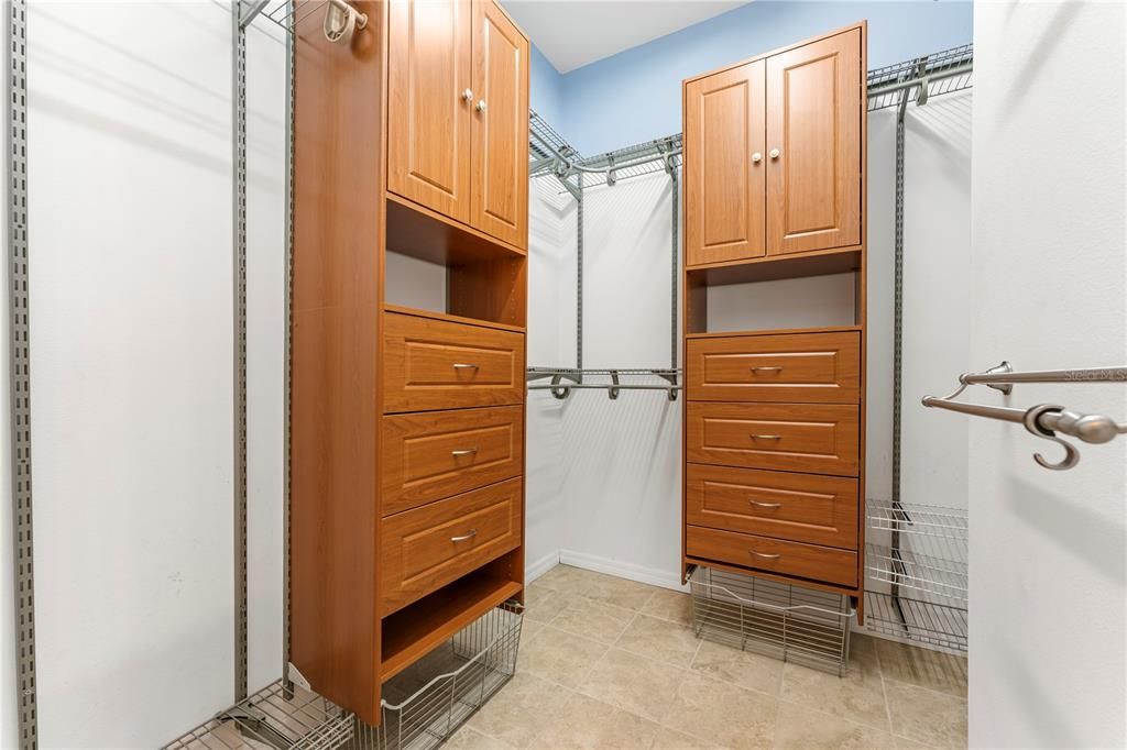 На продажу: $339,775 (2 спален, 2 ванн, 1068 Квадратных фут)