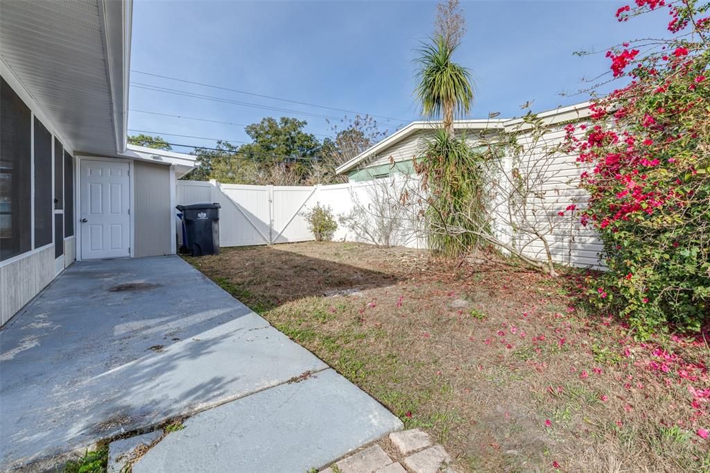 For Sale: $310,000 (3 beds, 1 baths, 1064 Square Feet)