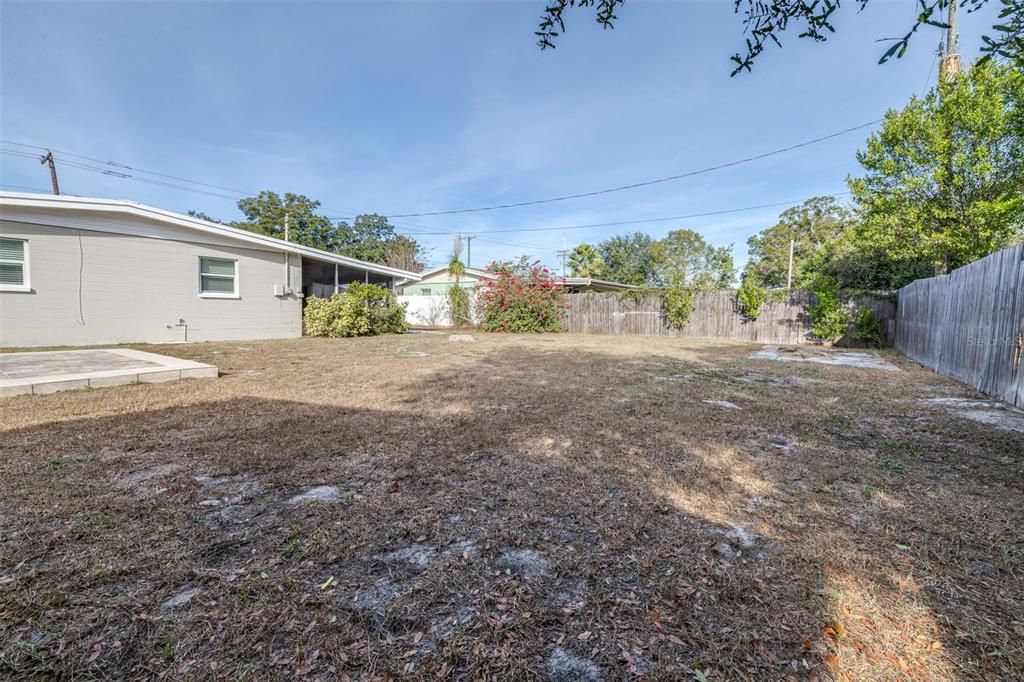 For Sale: $310,000 (3 beds, 1 baths, 1064 Square Feet)