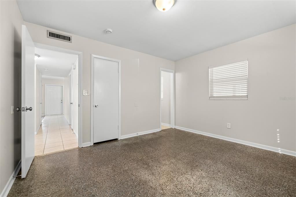 For Sale: $310,000 (3 beds, 1 baths, 1064 Square Feet)