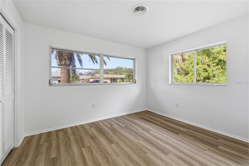 На продажу: $229,900 (3 спален, 2 ванн, 1184 Квадратных фут)