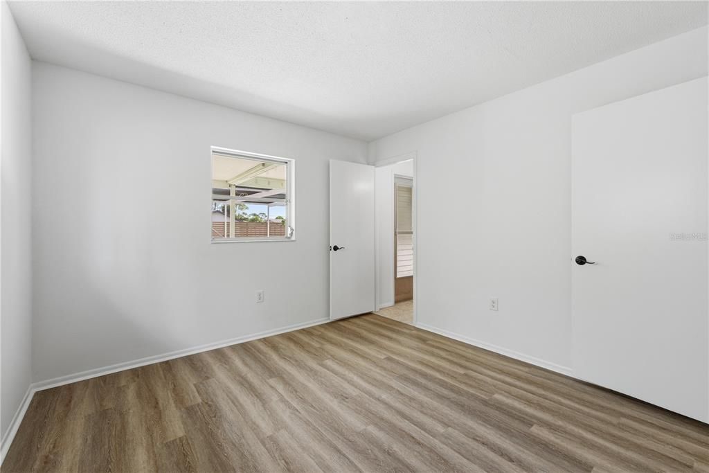 На продажу: $229,900 (3 спален, 2 ванн, 1184 Квадратных фут)