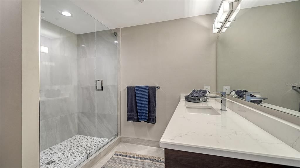 待售: $1,948,000 (3 贝兹, 2 浴室, 2375 平方英尺)