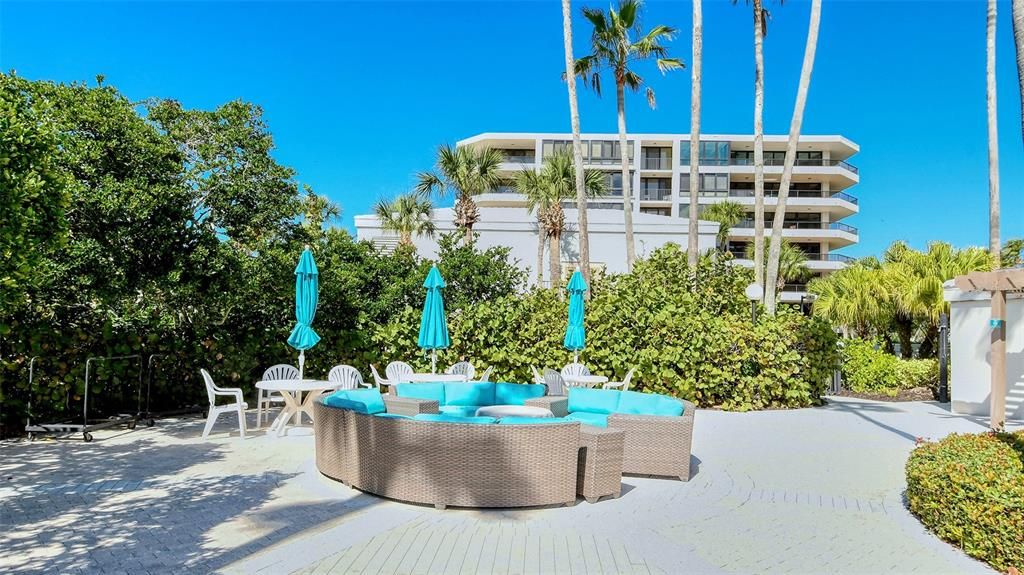 待售: $1,948,000 (3 贝兹, 2 浴室, 2375 平方英尺)