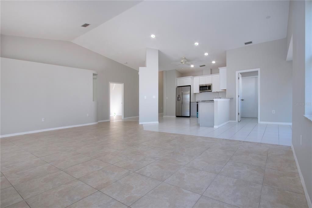 For Sale: $589,000 (3 beds, 2 baths, 1849 Square Feet)