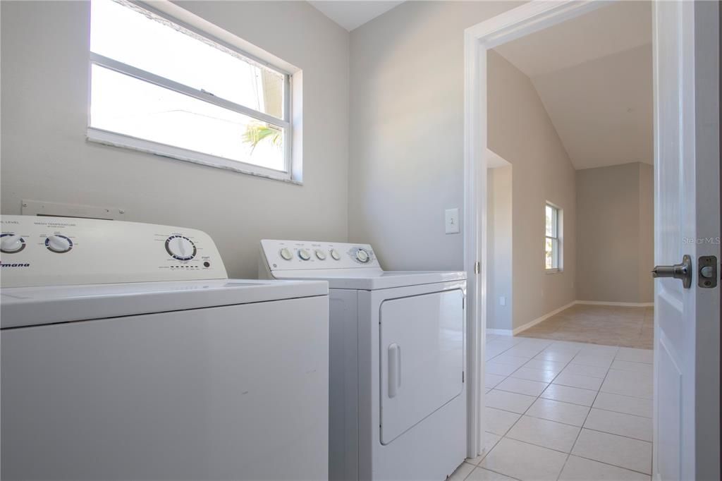 For Sale: $589,000 (3 beds, 2 baths, 1849 Square Feet)