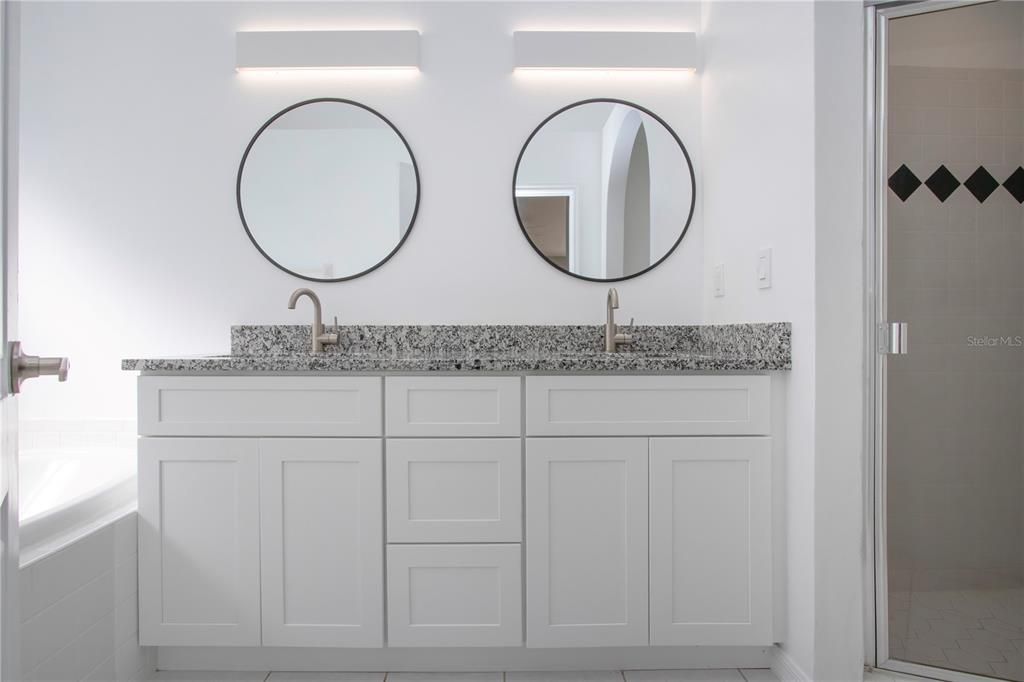 For Sale: $589,000 (3 beds, 2 baths, 1849 Square Feet)