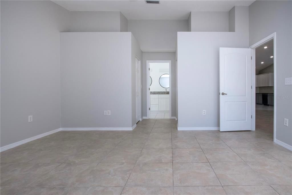 For Sale: $589,000 (3 beds, 2 baths, 1849 Square Feet)