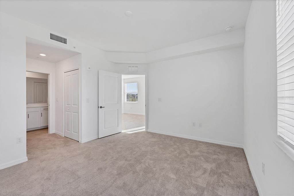 На продажу: $389,000 (3 спален, 2 ванн, 1301 Квадратных фут)