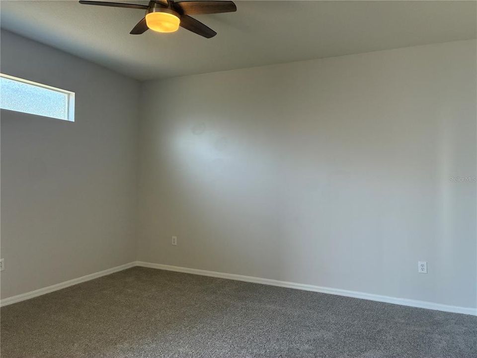 For Rent: $2,600 (4 beds, 2 baths, 2044 Square Feet)