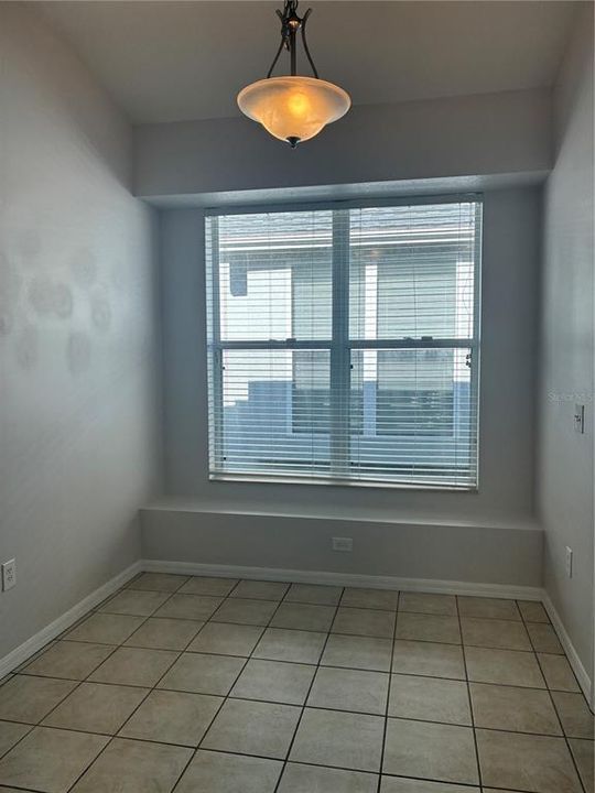 For Rent: $2,600 (4 beds, 2 baths, 2044 Square Feet)