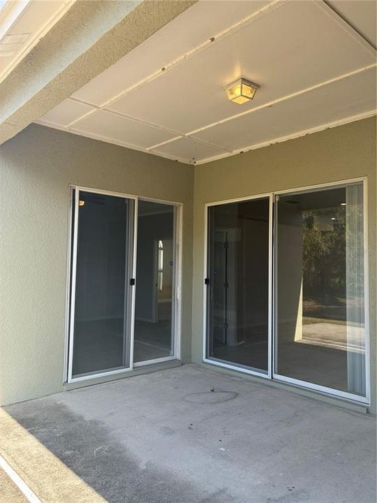 For Rent: $2,600 (4 beds, 2 baths, 2044 Square Feet)