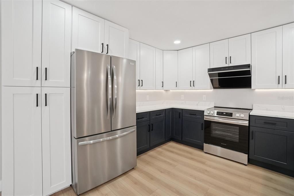 For Sale: $549,000 (4 beds, 2 baths, 1903 Square Feet)