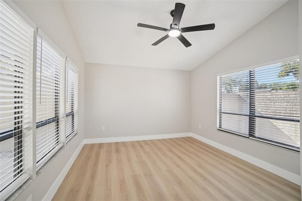 For Sale: $549,000 (4 beds, 2 baths, 1903 Square Feet)