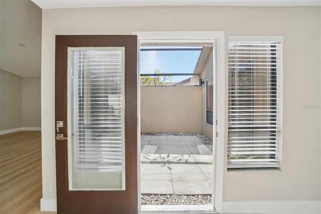 For Sale: $549,000 (4 beds, 2 baths, 1903 Square Feet)