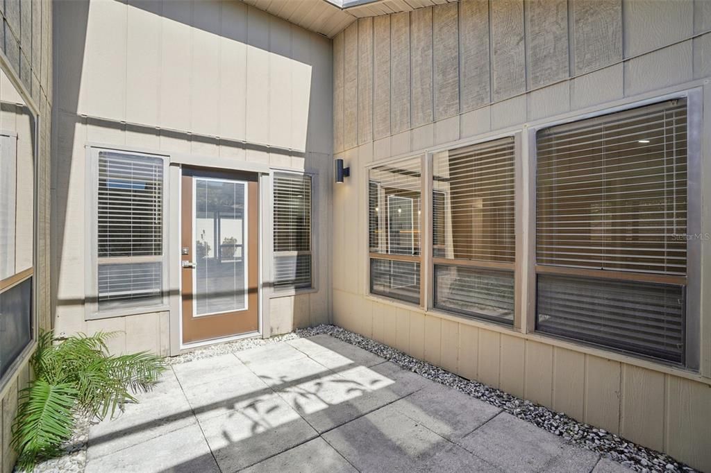 For Sale: $549,000 (4 beds, 2 baths, 1903 Square Feet)