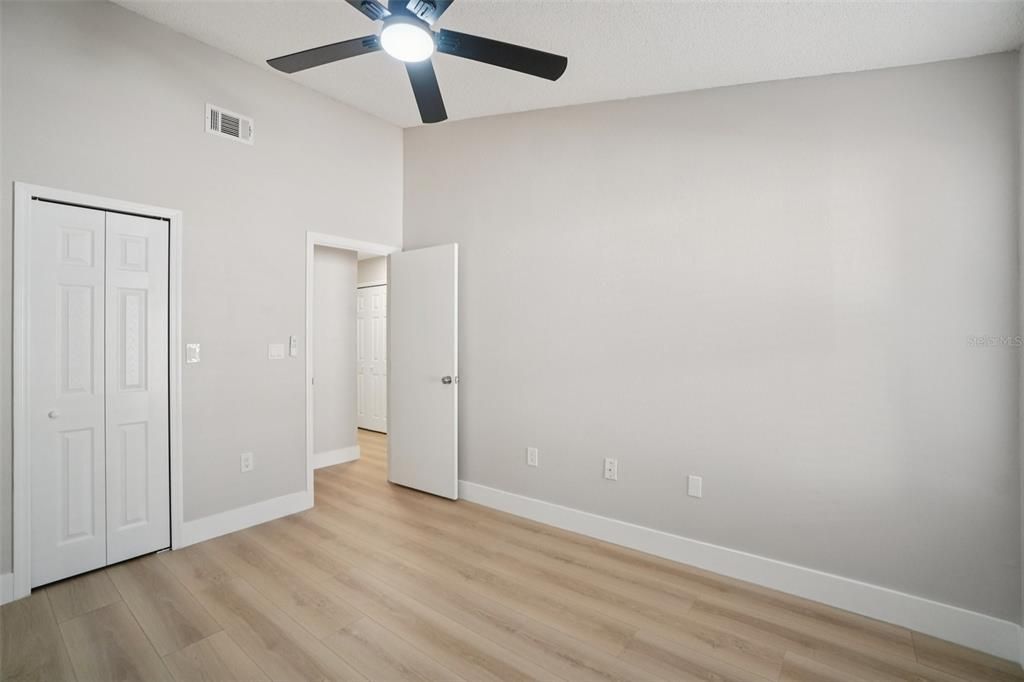 For Sale: $549,000 (4 beds, 2 baths, 1903 Square Feet)