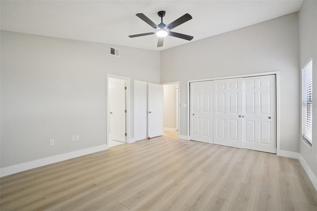 For Sale: $549,000 (4 beds, 2 baths, 1903 Square Feet)