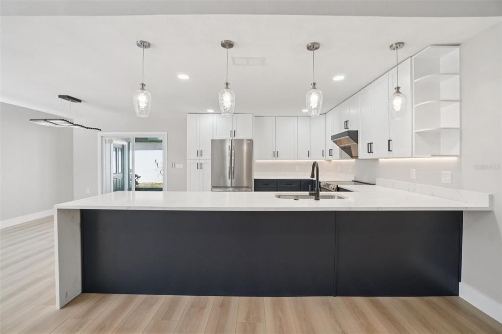 For Sale: $549,000 (4 beds, 2 baths, 1903 Square Feet)