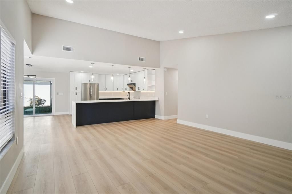 For Sale: $549,000 (4 beds, 2 baths, 1903 Square Feet)