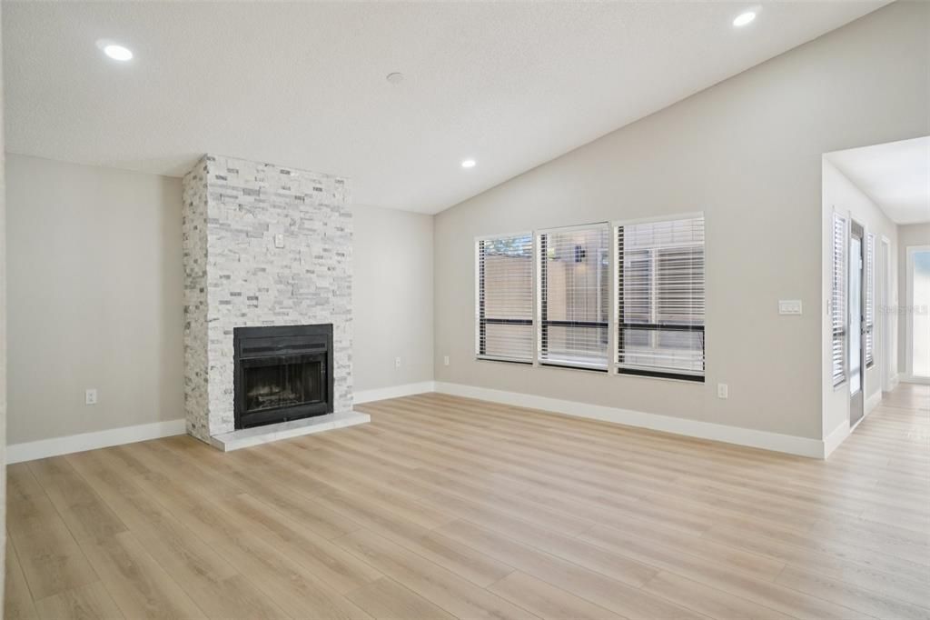 For Sale: $549,000 (4 beds, 2 baths, 1903 Square Feet)