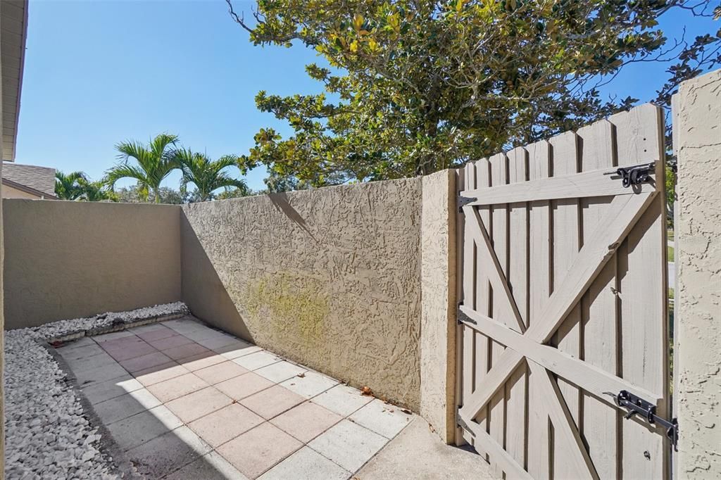 For Sale: $549,000 (4 beds, 2 baths, 1903 Square Feet)