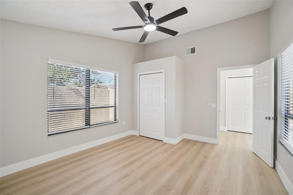 For Sale: $549,000 (4 beds, 2 baths, 1903 Square Feet)