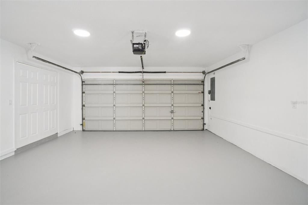 For Sale: $549,000 (4 beds, 2 baths, 1903 Square Feet)