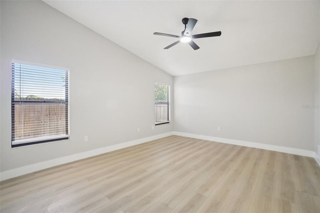 For Sale: $549,000 (4 beds, 2 baths, 1903 Square Feet)