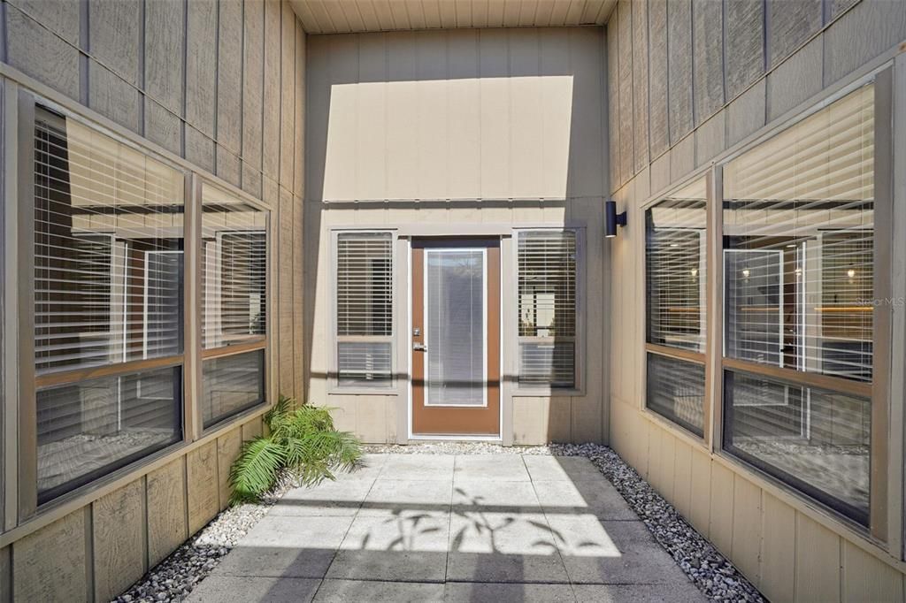 For Sale: $549,000 (4 beds, 2 baths, 1903 Square Feet)