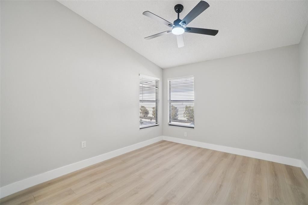 For Sale: $549,000 (4 beds, 2 baths, 1903 Square Feet)