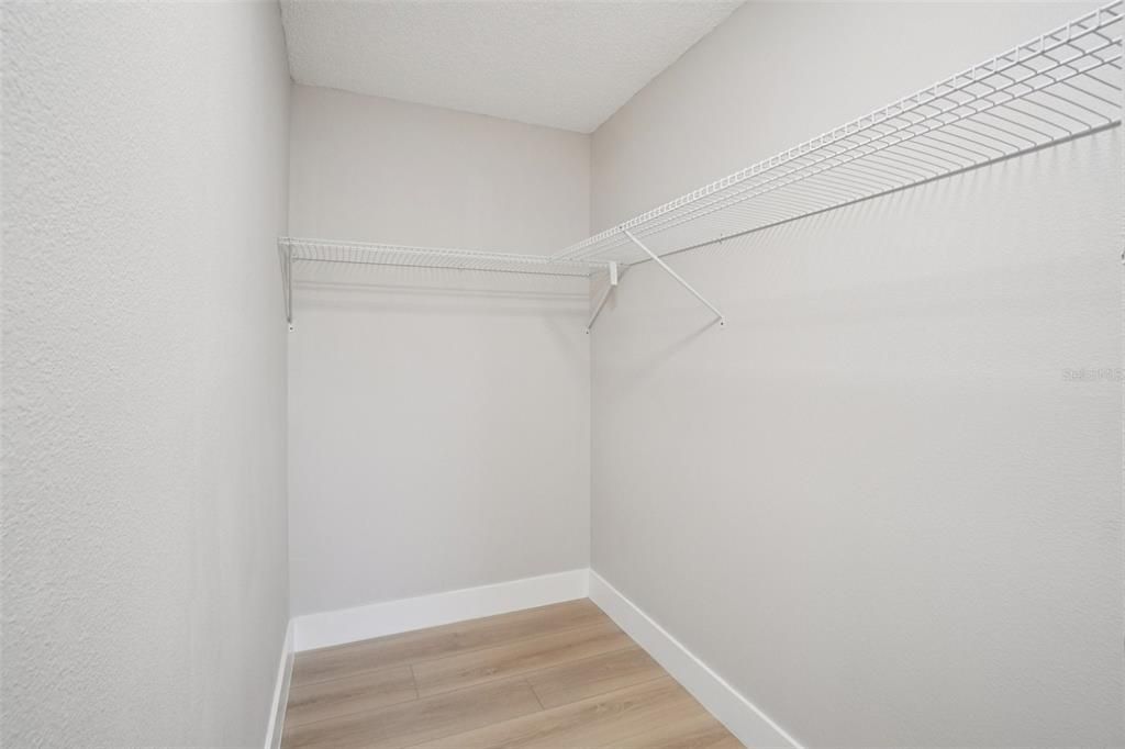 For Sale: $549,000 (4 beds, 2 baths, 1903 Square Feet)