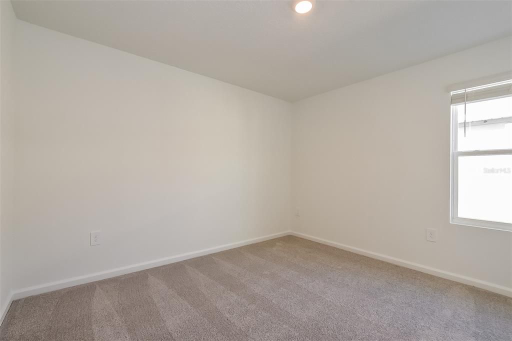 出租: $2,350 (6 贝兹, 2 浴室, 2463 平方英尺)