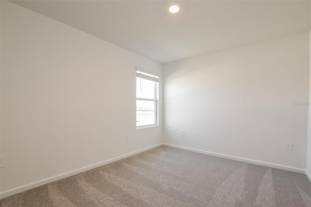 出租: $2,350 (6 贝兹, 2 浴室, 2463 平方英尺)