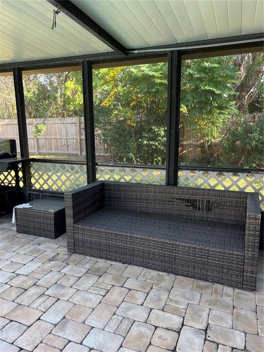 For Sale: $339,000 (3 beds, 2 baths, 1251 Square Feet)