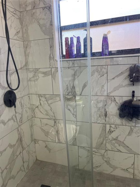 For Sale: $339,000 (3 beds, 2 baths, 1251 Square Feet)