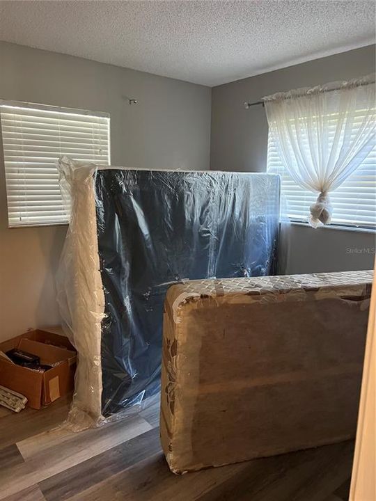 For Sale: $339,000 (3 beds, 2 baths, 1251 Square Feet)