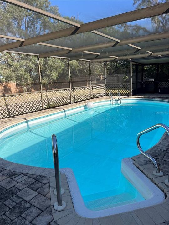 For Sale: $339,000 (3 beds, 2 baths, 1251 Square Feet)