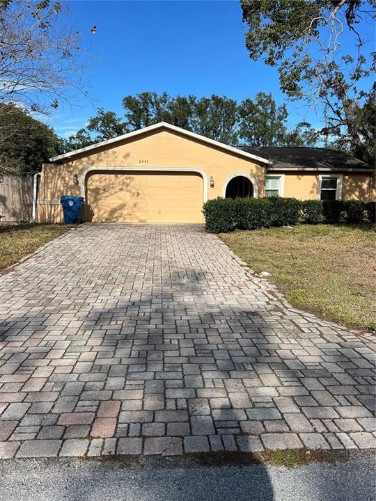 For Sale: $339,000 (3 beds, 2 baths, 1251 Square Feet)