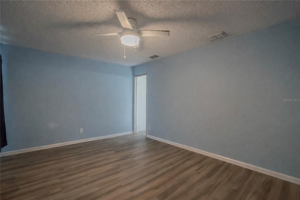 For Sale: $328,000 (3 beds, 2 baths, 1296 Square Feet)