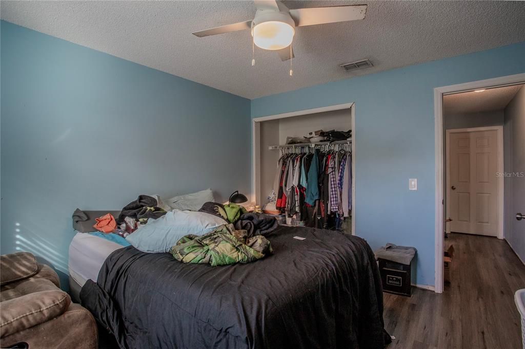 For Sale: $328,000 (3 beds, 2 baths, 1296 Square Feet)