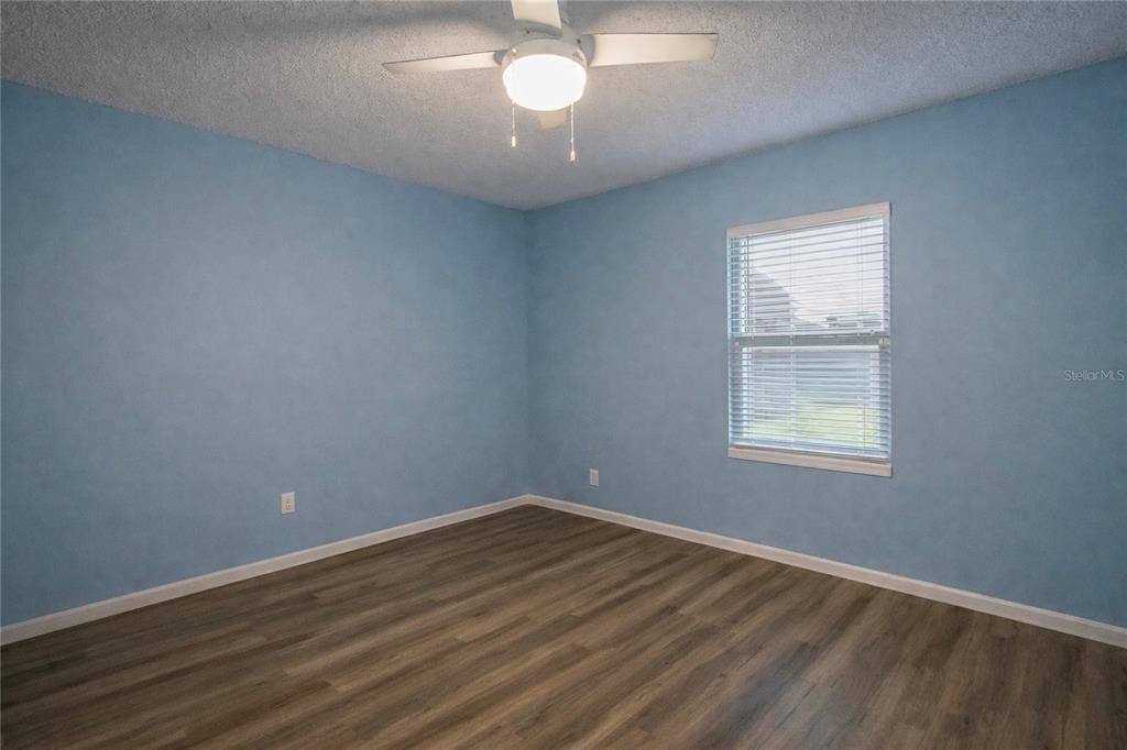 For Sale: $328,000 (3 beds, 2 baths, 1296 Square Feet)