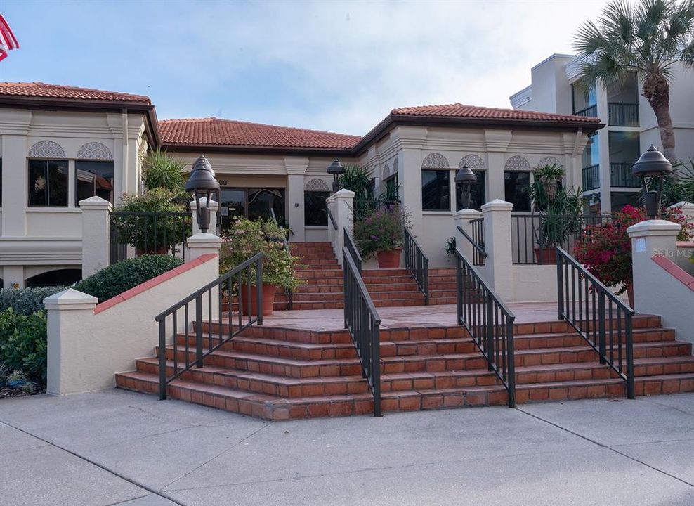 待售: $829,000 (2 贝兹, 2 浴室, 1140 平方英尺)