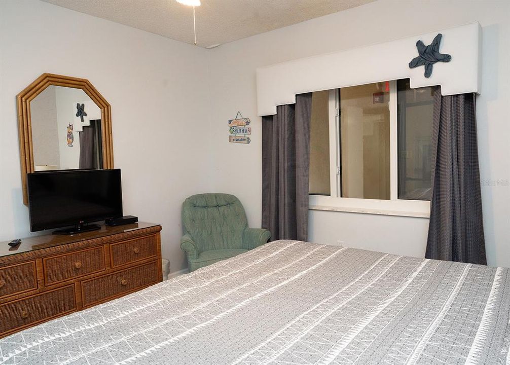 待售: $829,000 (2 贝兹, 2 浴室, 1140 平方英尺)