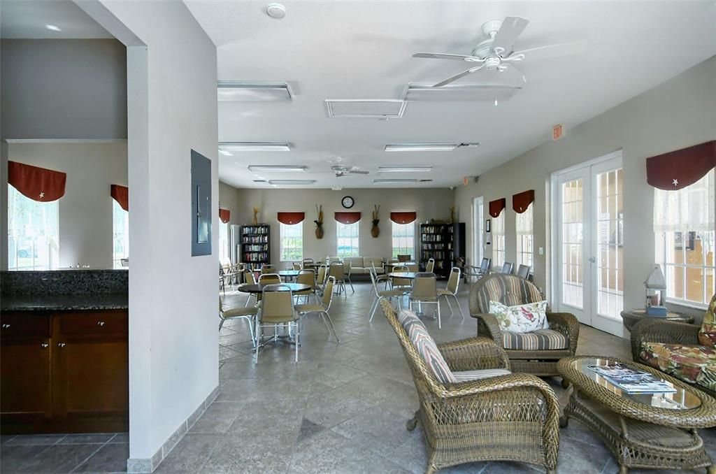 待售: $515,000 (4 贝兹, 3 浴室, 2436 平方英尺)