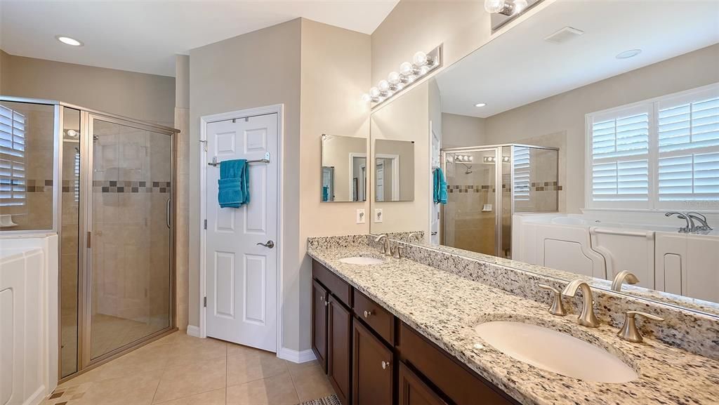 待售: $515,000 (4 贝兹, 3 浴室, 2436 平方英尺)